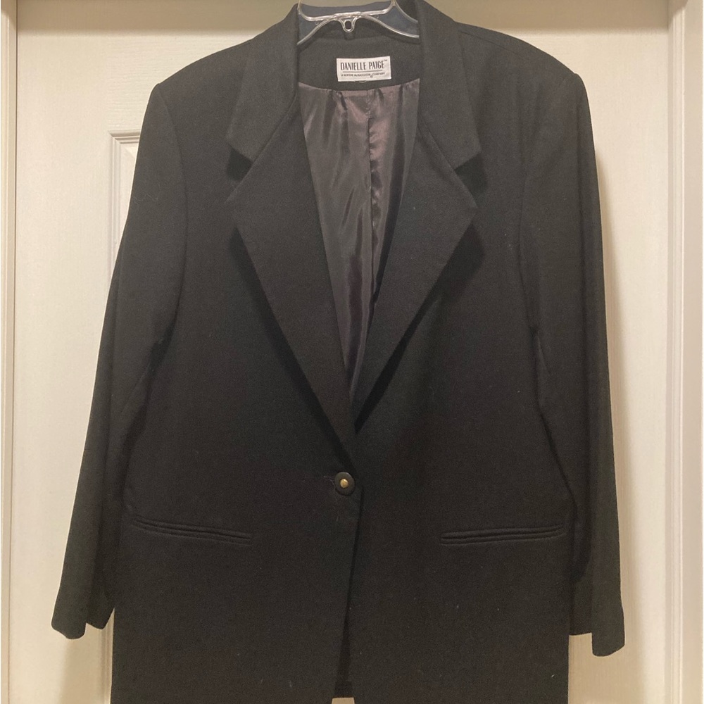 Women’s wool blazer, Danielle Paige, black size 14